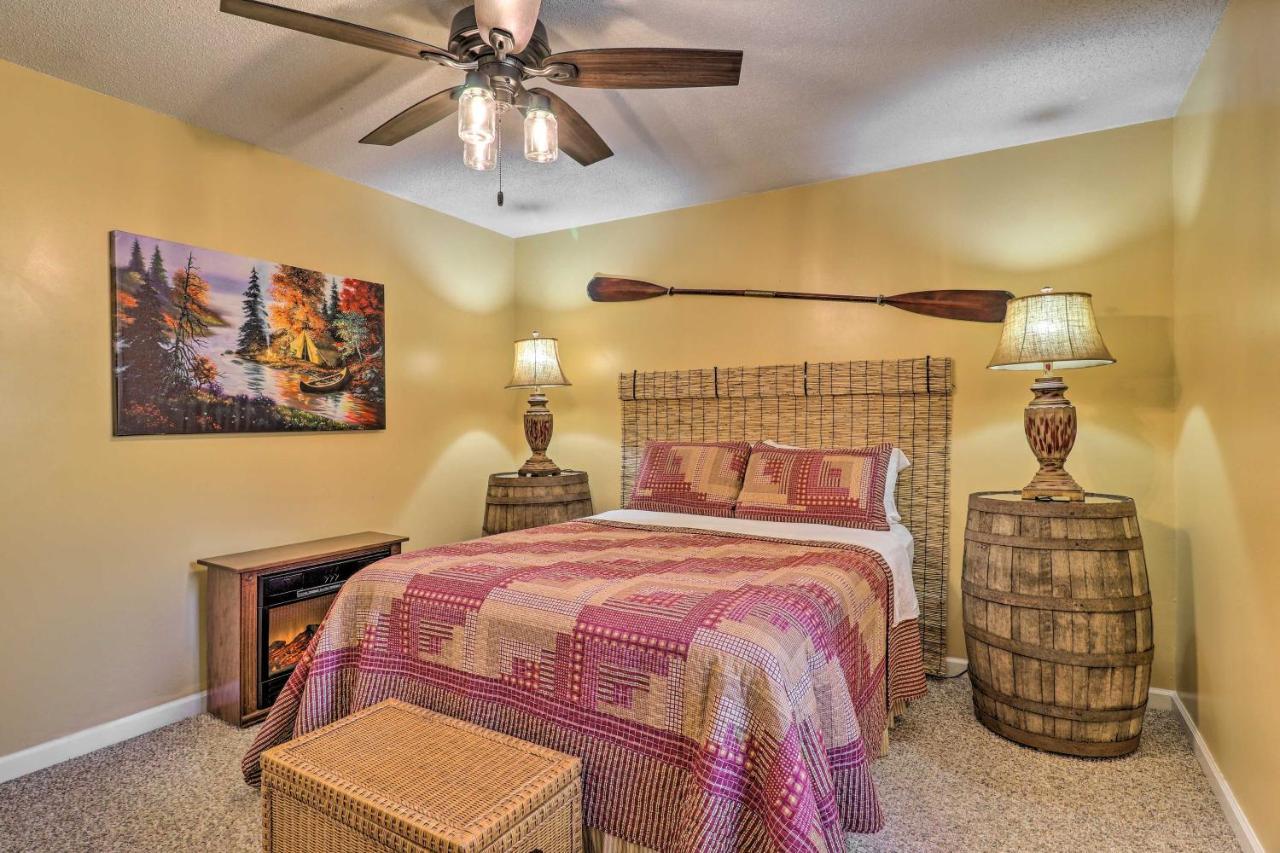 فيلا Creekside Retreat With Deck, 18 Miles To Wolf Ridge Weaverville المظهر الخارجي الصورة