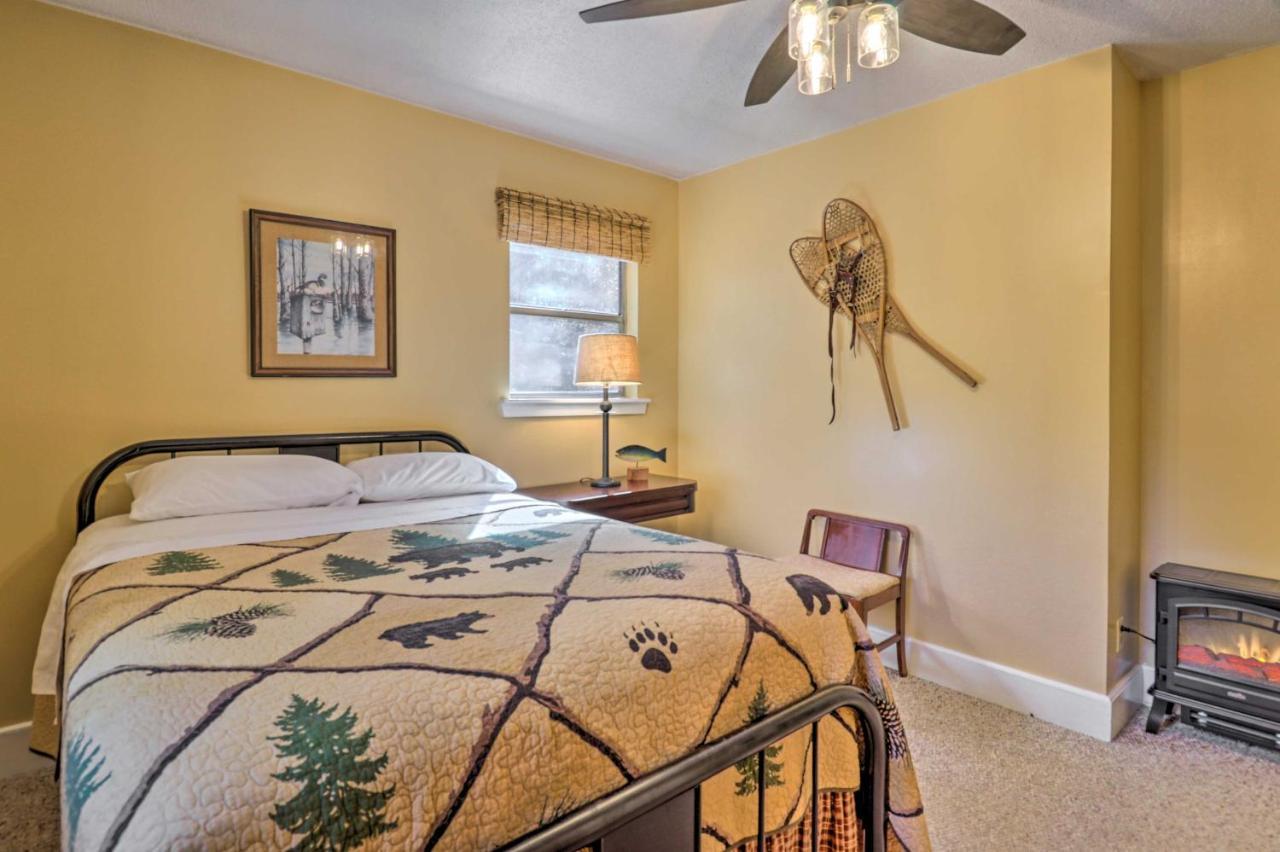 فيلا Creekside Retreat With Deck, 18 Miles To Wolf Ridge Weaverville المظهر الخارجي الصورة