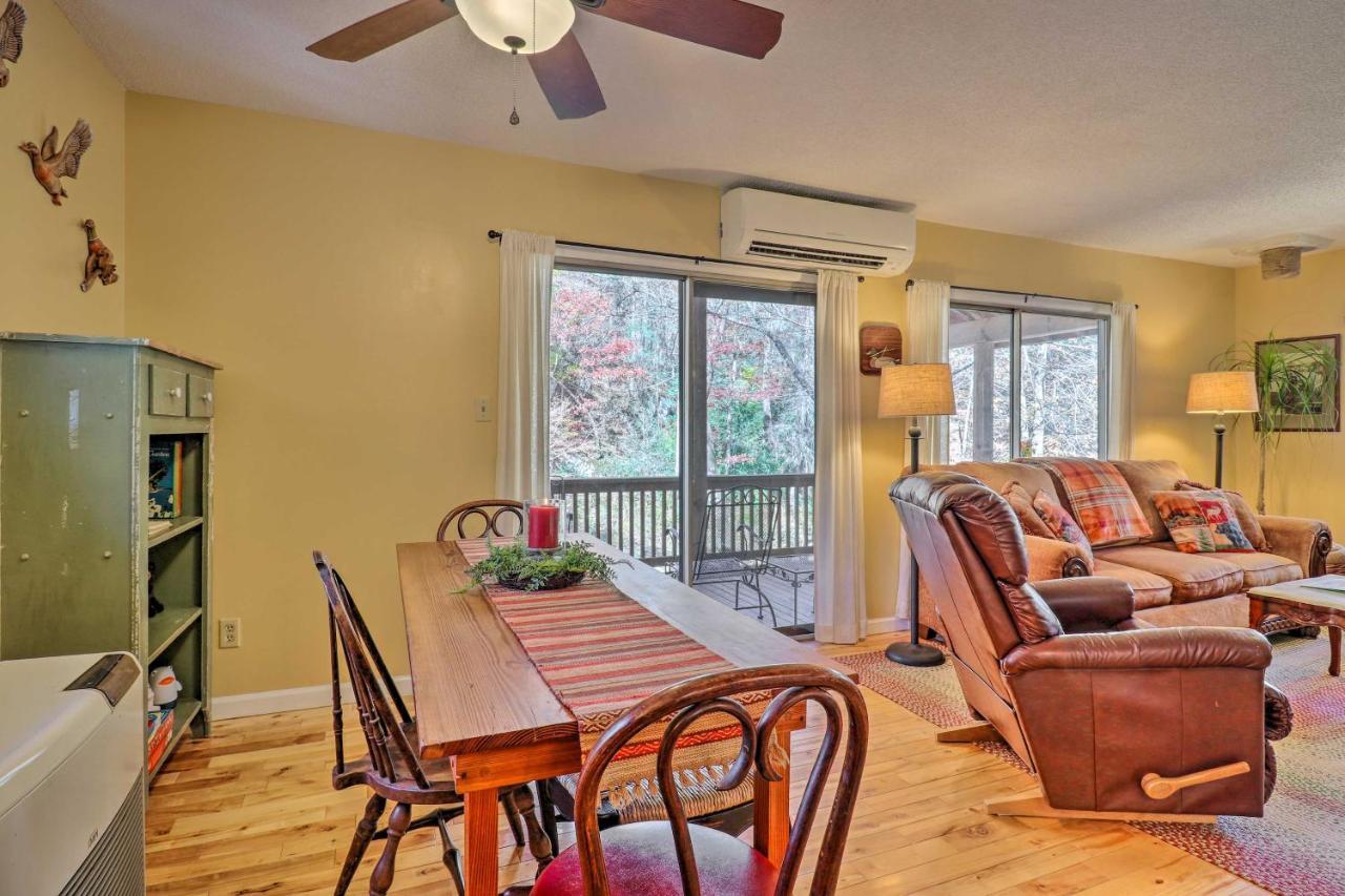 فيلا Creekside Retreat With Deck, 18 Miles To Wolf Ridge Weaverville المظهر الخارجي الصورة