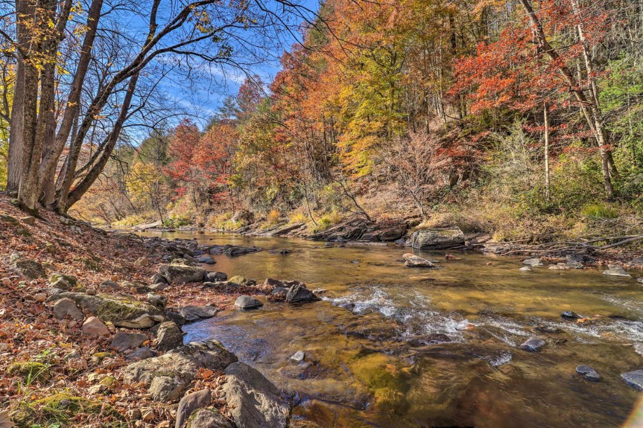 فيلا Creekside Retreat With Deck, 18 Miles To Wolf Ridge Weaverville المظهر الخارجي الصورة